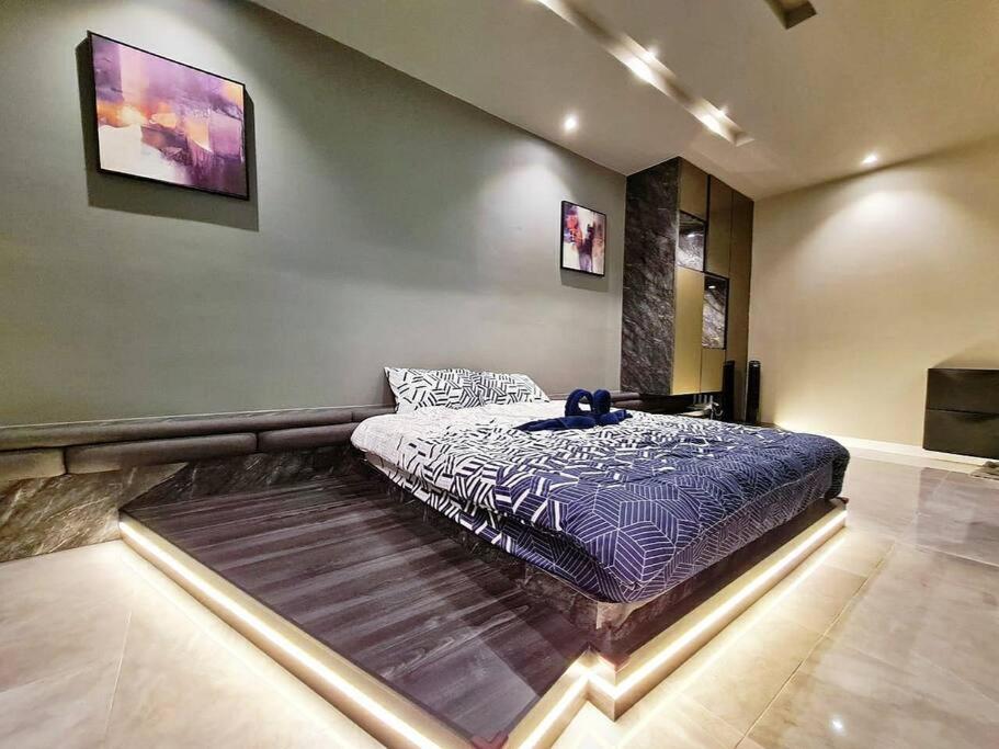 Imperial Residence: Romantic Premium With Infinity Pool Apartment *