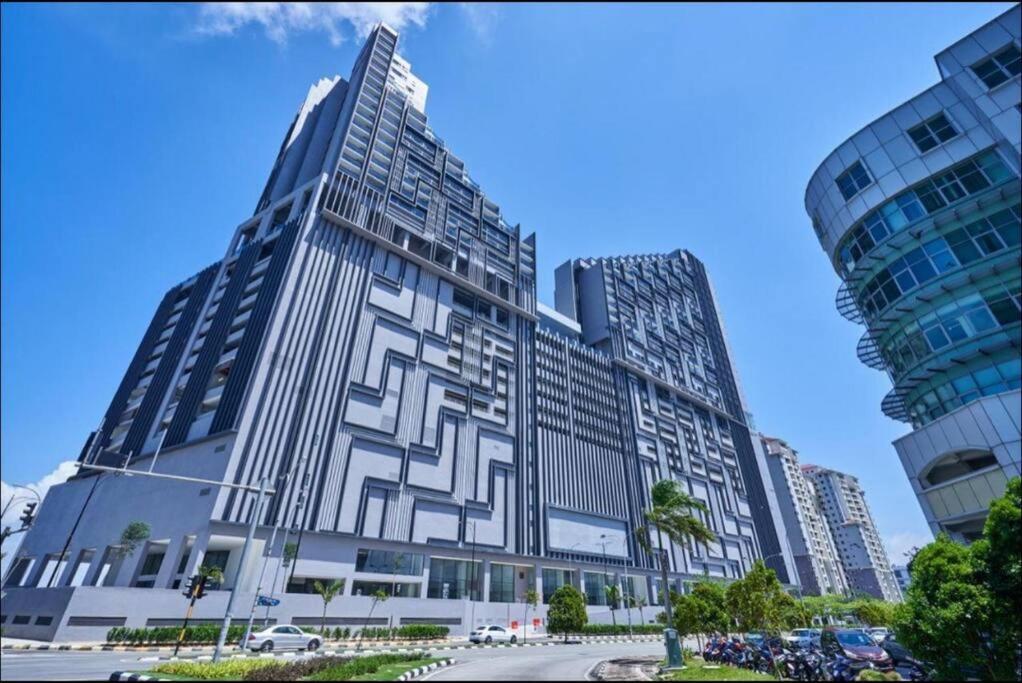 Imperial Residence: Romantic Premium With Infinity Pool
