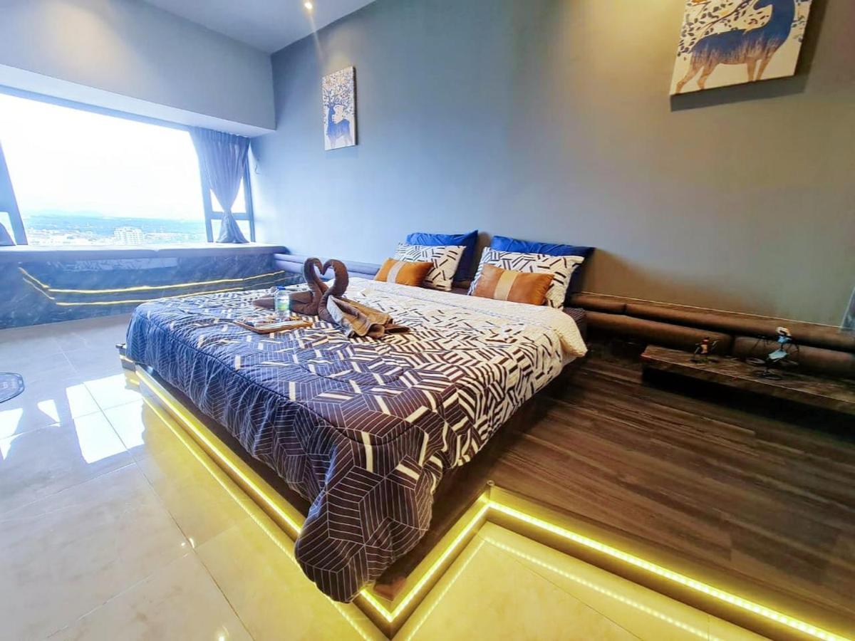 Imperial Residence: Romantic Premium With Infinity Pool Malacca