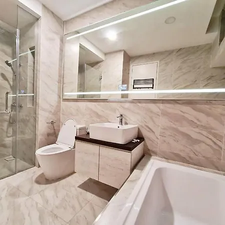 Imperial Residence: Romantic Premium Suite with Infinity Pool Malacca Exterior photo