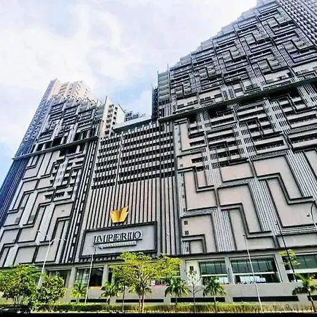 Imperial Residence: Romantic Premium Suite with Infinity Pool Malacca Exterior photo