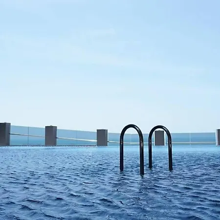 Imperial Residence: Romantic Premium Suite with Infinity Pool Malacca Exterior photo