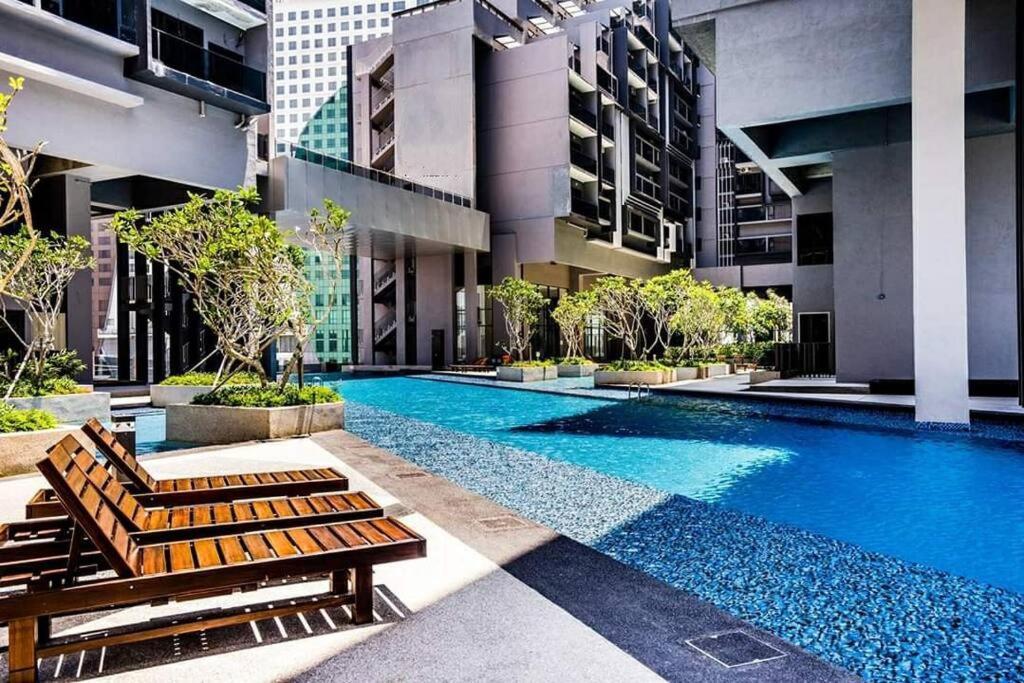 Imperial Residence: Romantic Premium With Infinity Pool Apartment *