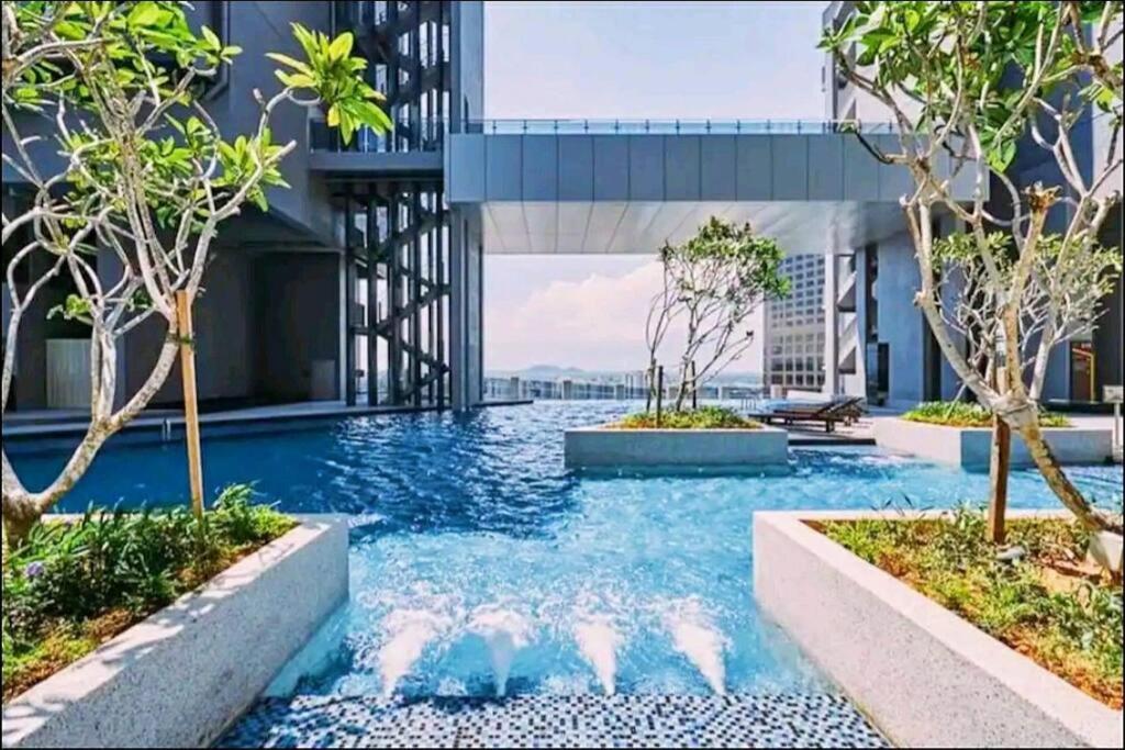 Imperial Residence: Romantic Premium With Infinity Pool Apartment *