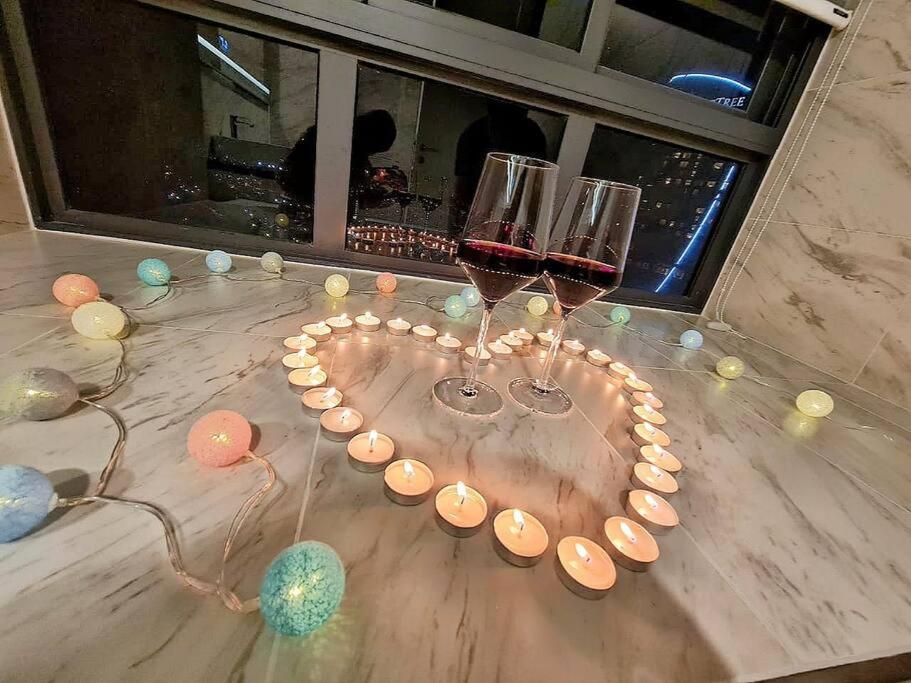 Romantic&premiumsuite●privatebathtub●infinitypool●netflix●freecarpark●imperioresidence●luxurycondo Pangsapuri